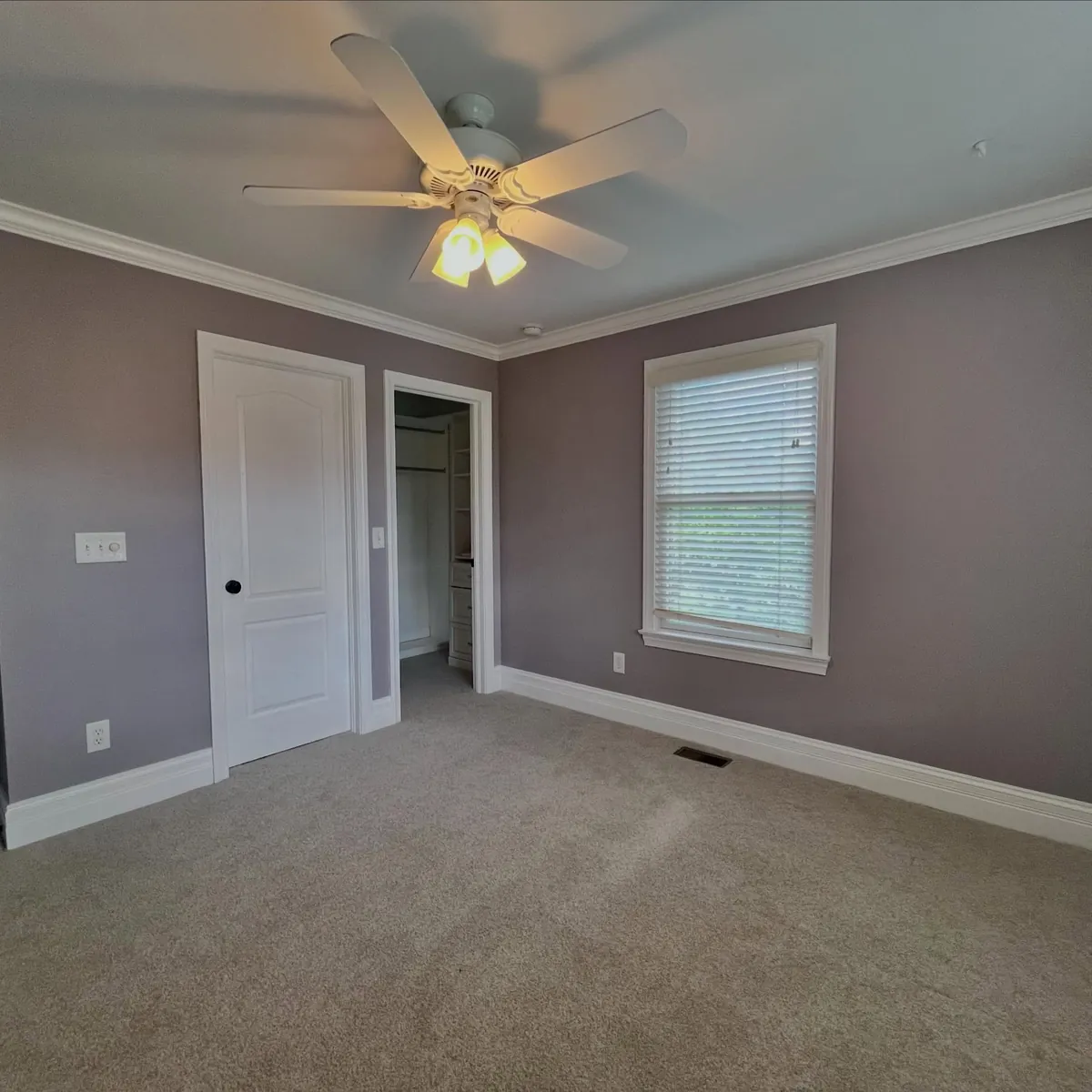 Rooms in an empty home, Powell