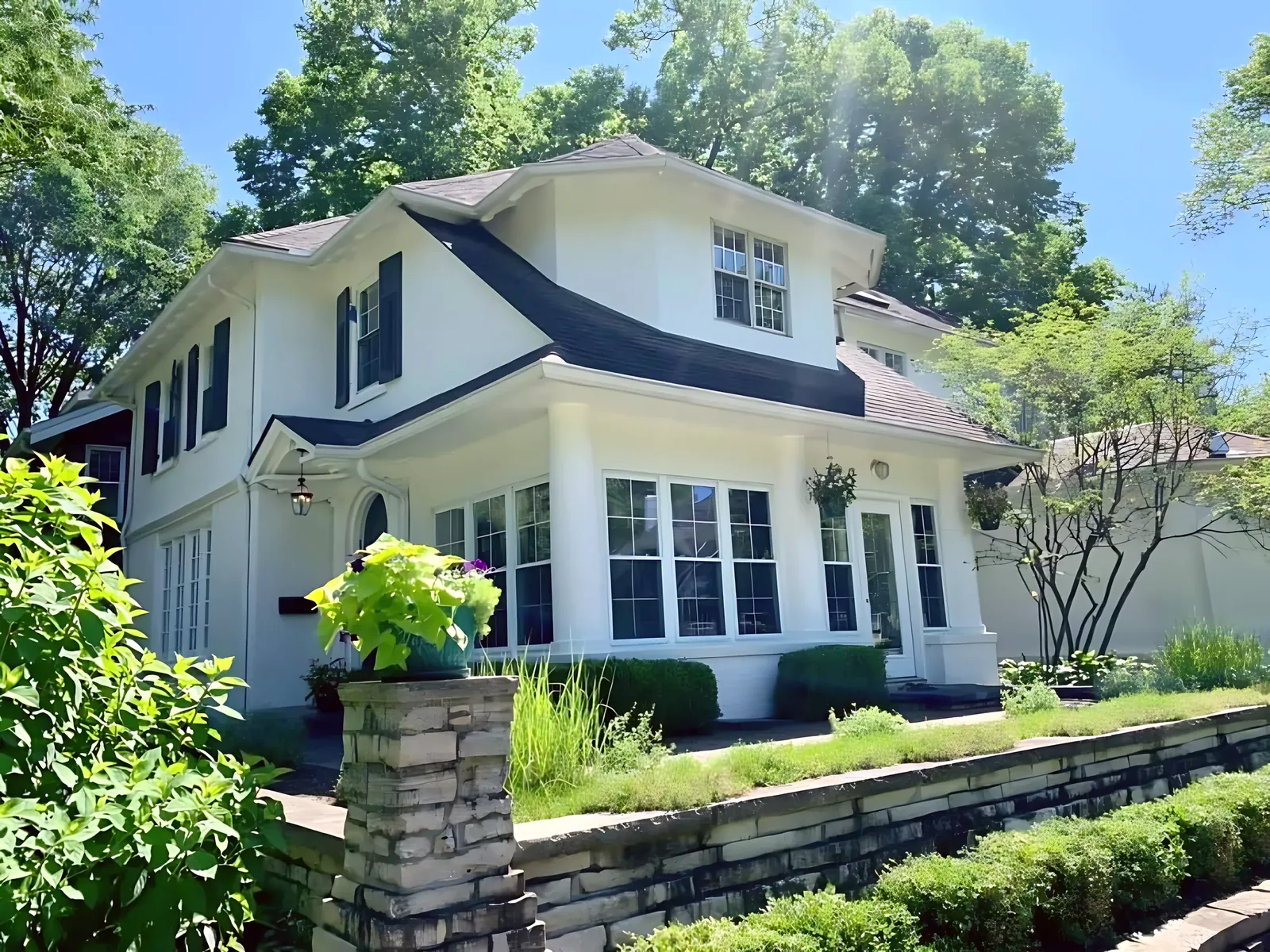 White stucco colonial, Bexley
